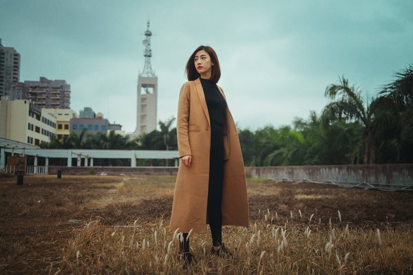 What is the Ideal Length for a Woman's Overcoat to Stay Warm and Stylish?